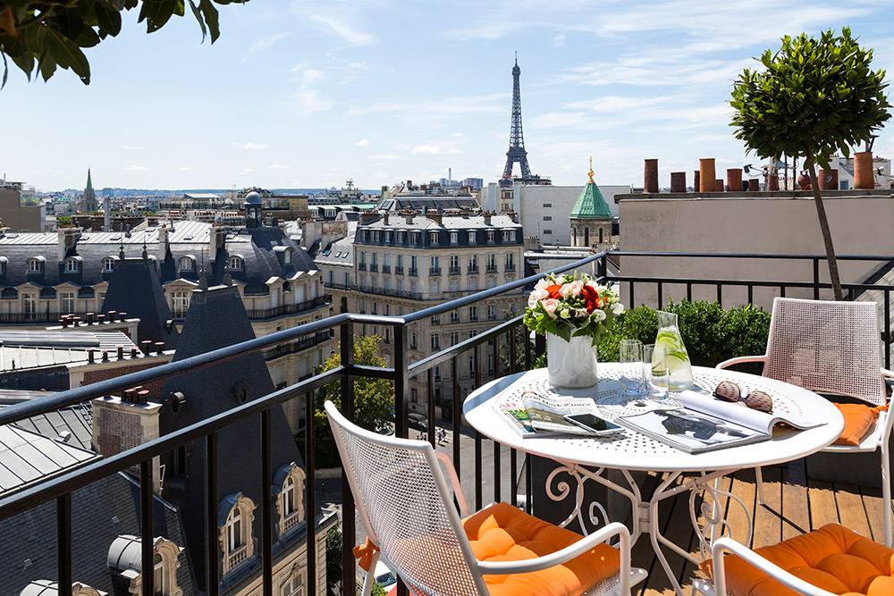 Paris Hotels with Eiffel Tower View