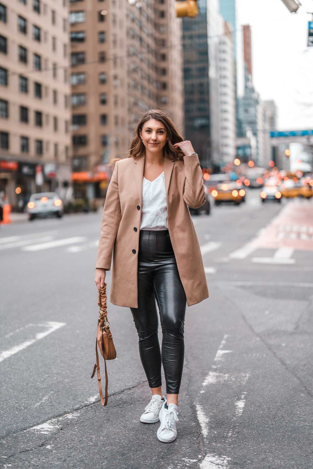 what to wear with leather leggings