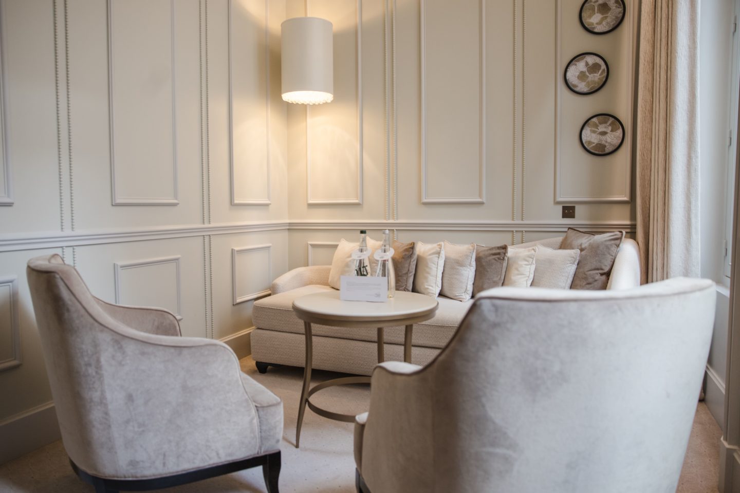 Staying at Le Narcisse Blanc in Paris, France | Luxury 5 Star Paris Hotel - Dana Berez
