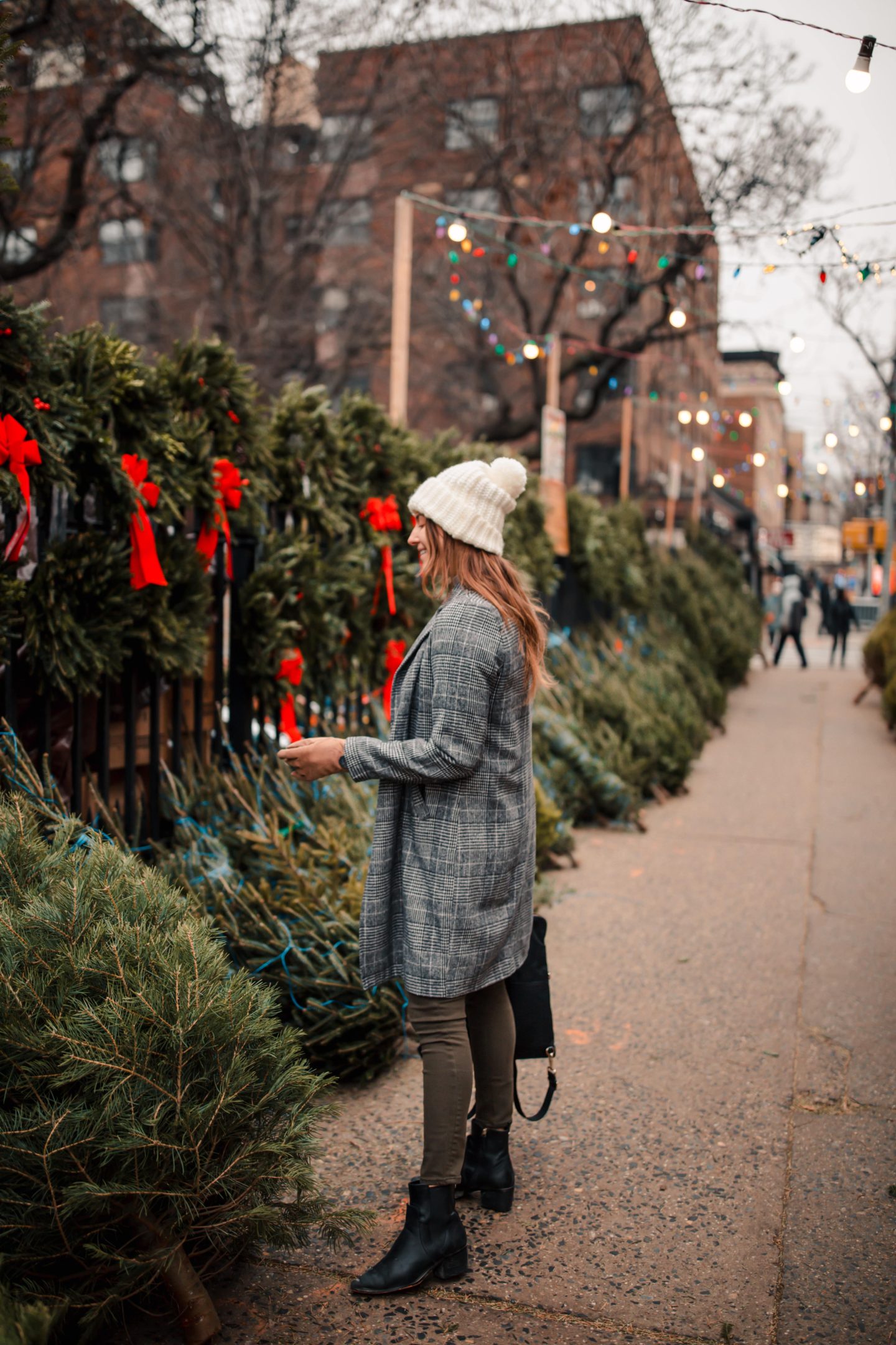 The 10 Best NYC Christmas Instagram Spots | Christmas in New York | Dana Berez NYC Blogger | Washington Square Park