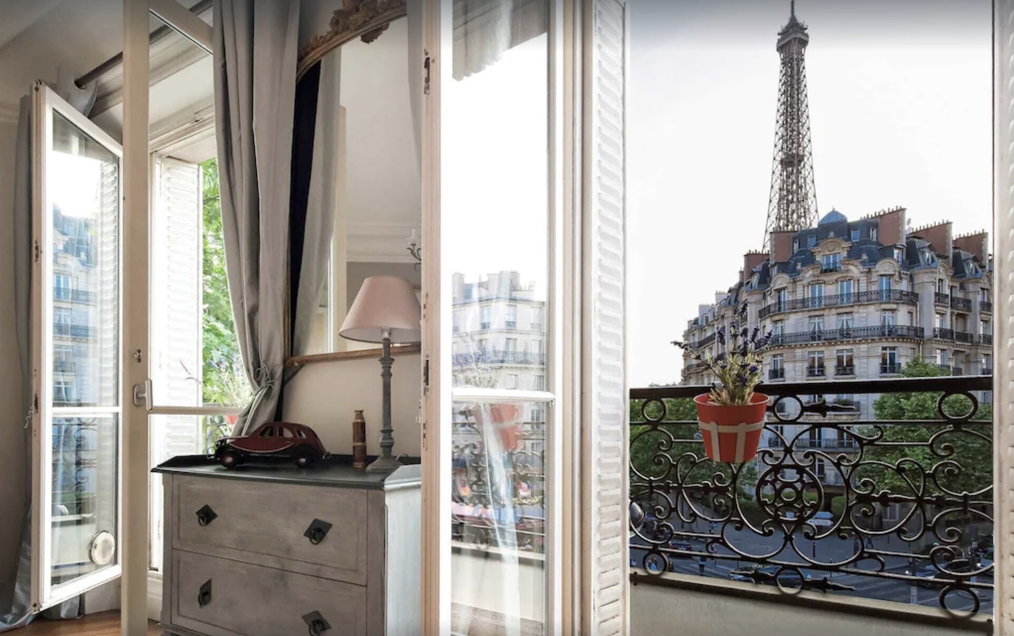 Paris hotels with Eiffel tower views