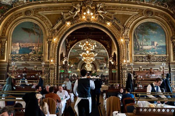 17+ Best Restaurants in Paris You Need to Try - Dana Berez
