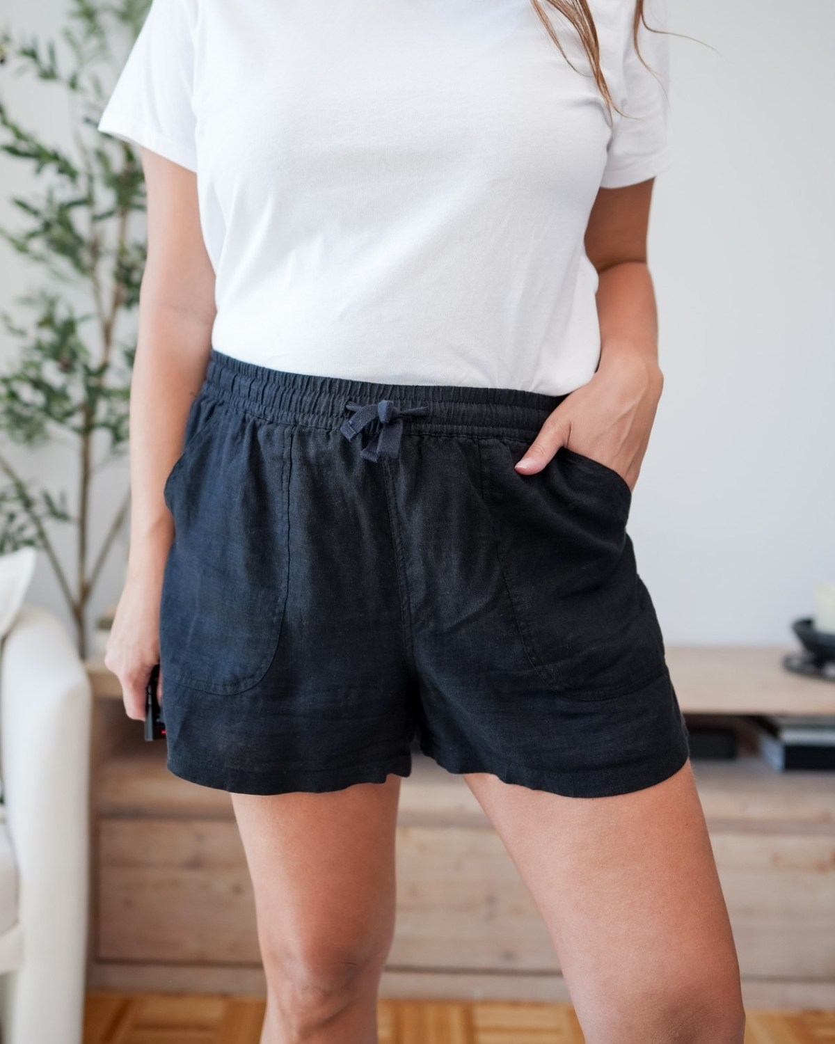 Closeup of Quince European Linen Shorts in Black
