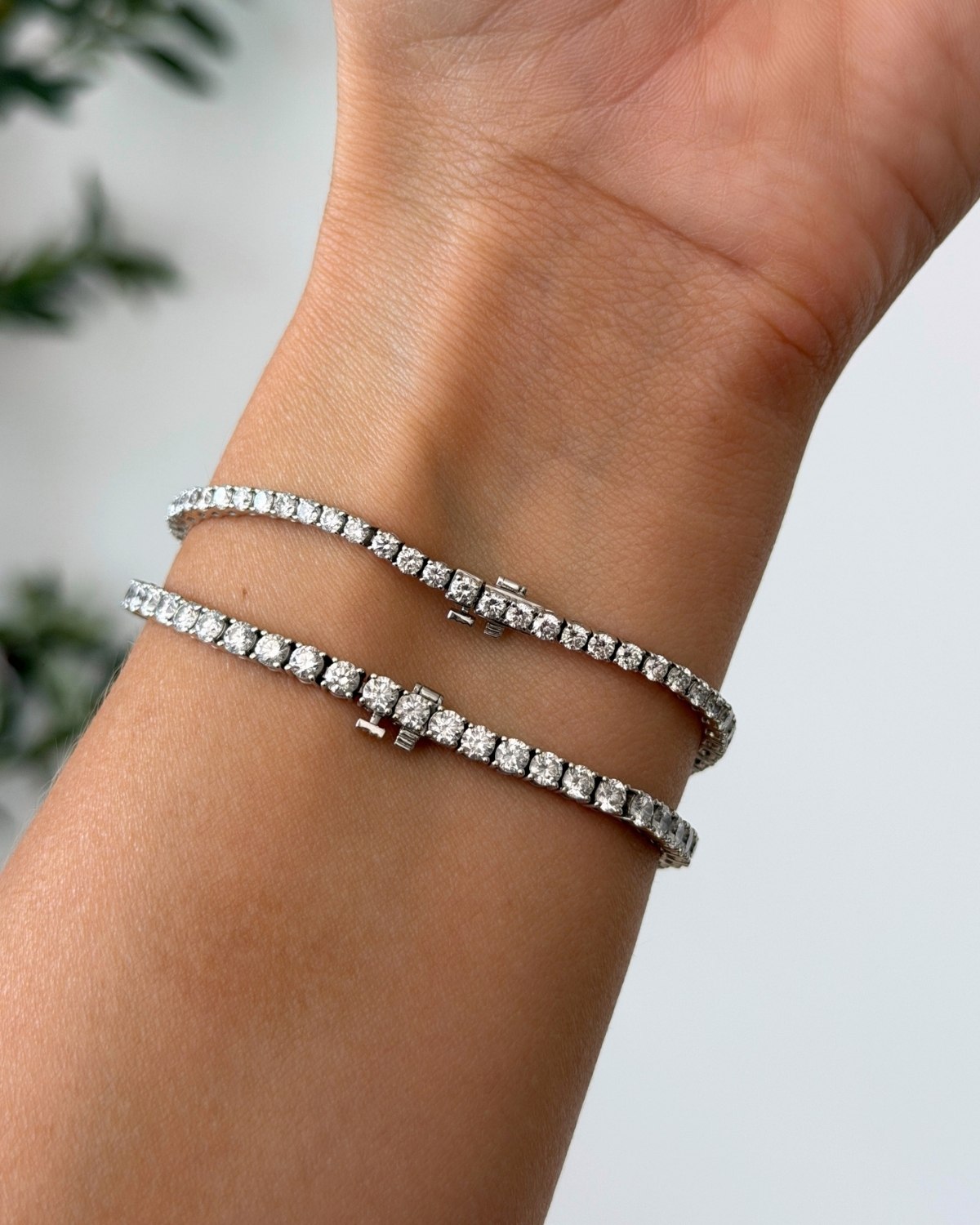 Quince lab grown diamond tennis bracelet box clasp and safety clasp